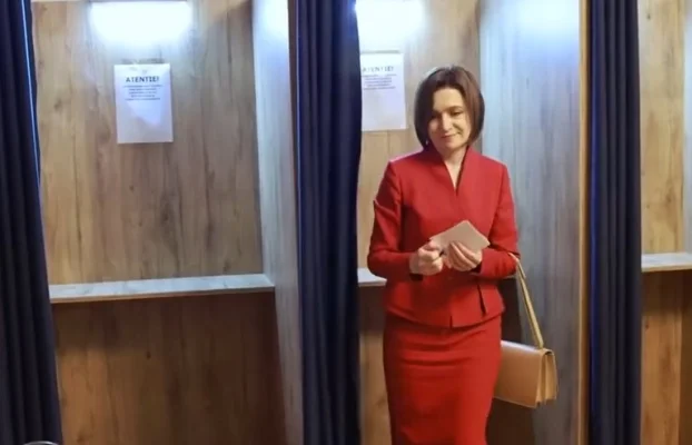 Prezidențiale2025 | Președinta Republicii Moldova, Maia Sandu, a votat la Ambasada României la Tirana
