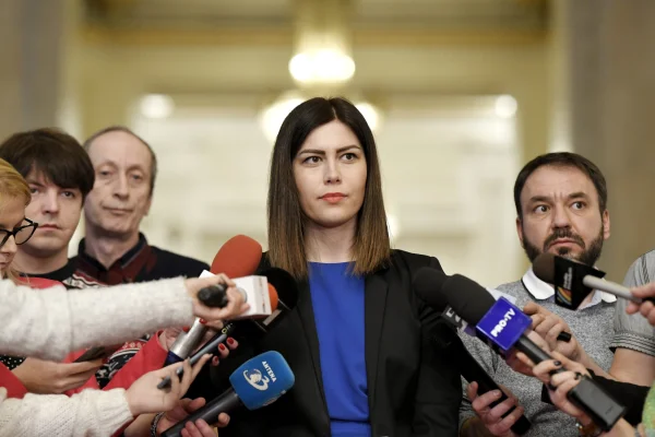 USR îi cere lui Burduja să publice lista cu administratorii companiilor ce trebuie înlocuiți