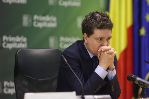 BREAKING: Nicușor Dan: E nevoie de un director civil la SRI / E foarte posibil să avem un director nou la SIE