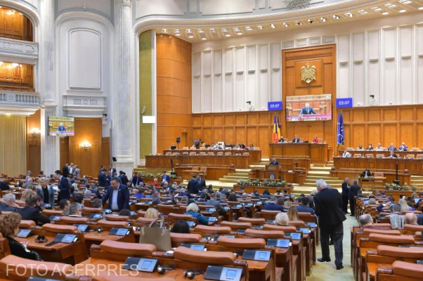 Legea care crește vârsta de pensionare a magistraților, votată de deputați după ce a fost modificată pe repede înainte