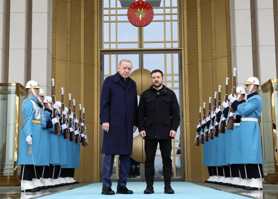 Şanse extrem de reduse pentru progrese reale în primele negocieri directe după trei ani între ruşi şi ucraineni / Turcia spune că sunt planificate vineri reuniuni trilaterale cu Ucraina şi Rusia, implicând şi SUA / Zelenski: „Nu putem alerga în jurul lumii în căutarea lui Putin”