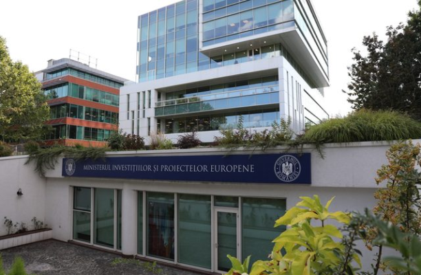 Premierul Ilie Bolojan: Nu mai puteam continua în felul acesta cu cascada de sporuri care se aplicau unele peste altele / La Ministerul Fondurilor Europene sporurile ajunseseră la 110%