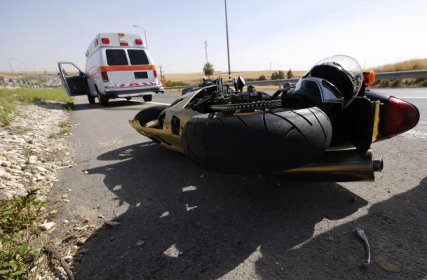 Impact violent între două motociclete, în Cluj Napoca. Un bărbat de 40 de ani este în stare foarte gravă