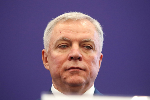 O nouă moarte suspectă la Moscova: Vicepreşedintele companiei Transneft a căzut de la etajul 17