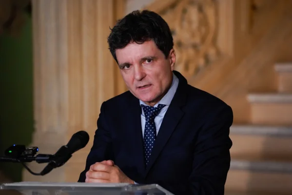 USR anunță că va ataca în instanță decizia BEC care îi interzice să-i facă campanie lui Nicușor Dan: Un abuz