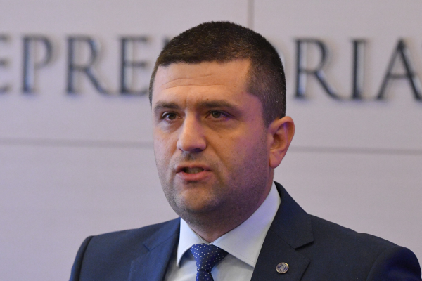 Ministrul Economiei și Turismului: În ultimii ani mi-am făcut vacanțele în Grecia