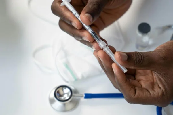 Revoluție în tratamentul colesterolului: O singură injecție reduce colesterolul „rău” cu până la 69%