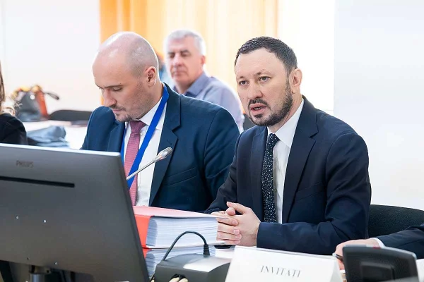 Mircea Fechet, în Comisia pentru Mediu și Echilibru Ecologic din Camera Deputaților, s-a implicat în probleme specifice ale sectorului silvic din România