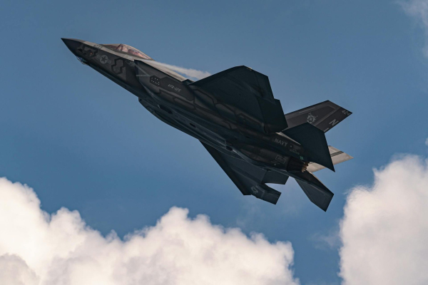 Dezacord între Elveţia şi SUA privind preţul avioanelor de vânătoare americane F-35