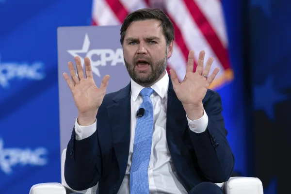 JD Vance acuză Danemarca că nu protejează Groenlanda de Rusia și China