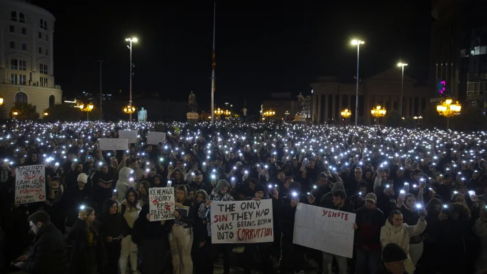 Proteste în Macedonia după tragedia din clubul de noapte: Oamenii cer măsuri anticorupție