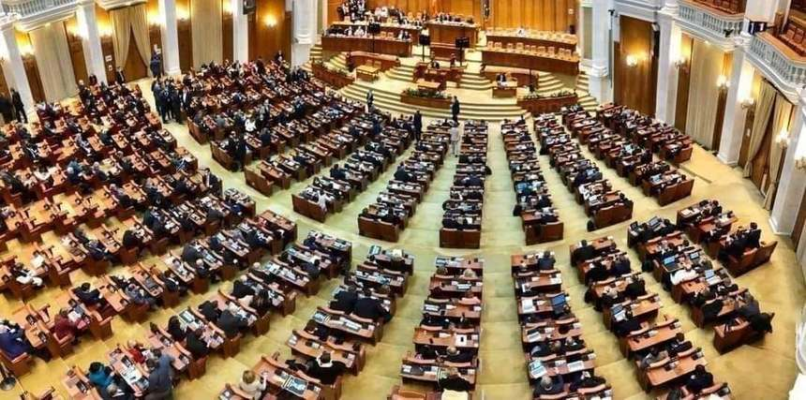 Conducere nouă la Camera Deputaților și Senat. Sorin Grindeanu și Mircea Abrudean, validați în Parlament