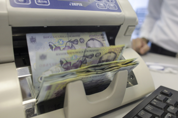 Bolojan a descoperit un nou comitet special, dar nu poate face nimic acum: Pentru fiecare ședință, au 30% indemnizație din salariul unui ministru