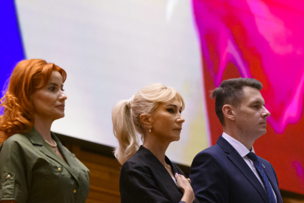 Judecătorii CCR ar putea pierde indemnizația de pensionare. Raluca Turcan: „E inutilă o plată suplimentară la final de mandat”