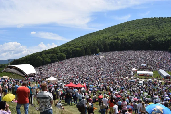 Preşedintele Ungariei, în vizită privată în România, va participa la pelerinajul de Rusaliile Catolice de la Şumuleu Ciuc