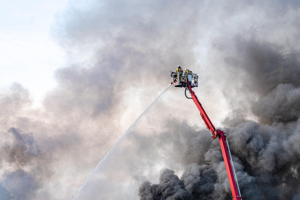 Incendiu de proporții la Tomorrowland. Scena principală, distrusă de flăcări cu mai puțin de 48 de ore înainte de începerea festivalului din Belgia