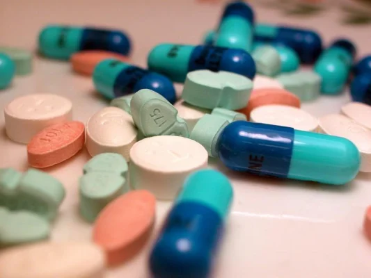 Rafila: În ultimii trei ani au fost introduse pe lista de compensate şi gratuite peste 100 de medicamente inovative