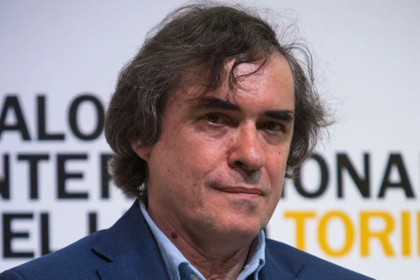 VIDEO Mircea Cărtărescu, nominalizat la Nobel, și-a șters postarea în care distribuise maneaua lui Dani Mocanu