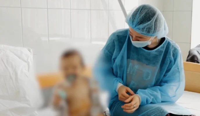 Premieră medicală în Republica Moldova: Transplant hepatic la un copil de un an. Donatorul a aflat de drama familiei în cadrul unei emisiuni televizate