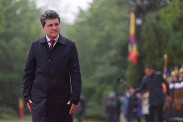 Nicuşor Dan, despre mutarea într-o locuinţă de protocol: Cu SPP-ul am avut un armistiţiu, până pe 15 iunie, când se termină şcoala şi după aceea mai vedem