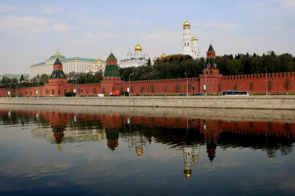 EPOCH TIMES | Moartea suspectă a comandantului aviaţiei strategice din Rusia. „A căzut de la fereastră”