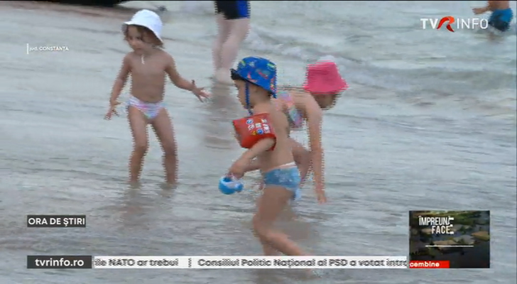 Prima zi de vacanță, la mare. Micuții s-au bucurat din plin de valurile mării, de briză și au făcut castele din nisip