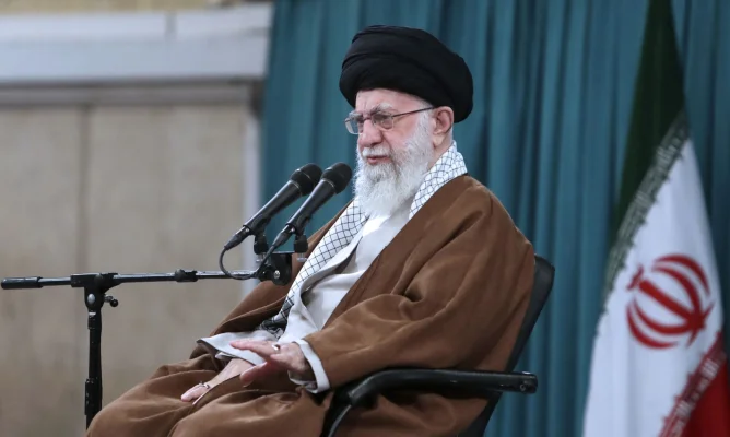 Ayatollahul Khamenei respinge propunerea SUA în domeniul nuclear și declară că Iranul va continua îmbogățirea uraniului