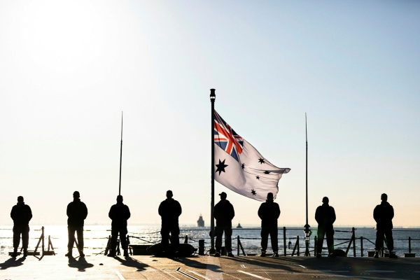 Franţa şi-a reluat cooperarea în domeniul apărării cu Australia, după palma anulării contractului submarinelor, anunţă ambasadorul francez la Canberra. AUKUS, în revizuire în vederea conformării cu obiectivele lui Trump