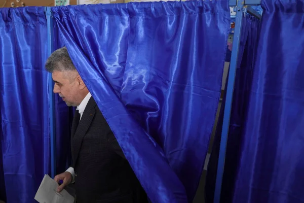 ALEGERI PREZIDENŢIALE 2025 – Marcel Ciolacu: Am votat raţional, pentru ca România să poată construi în continuare, pentru că a bloca sau a demola este cel mai simplu / Avem nevoie de unitate și nu de ură și violență în fața pericolelor