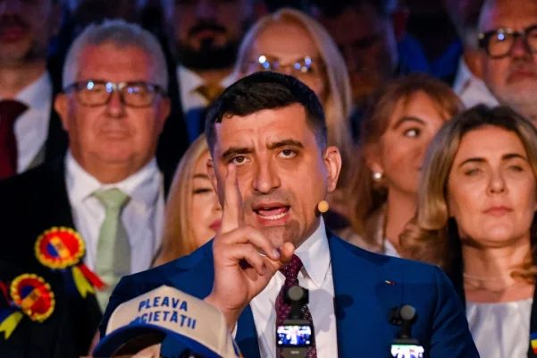 George Simion nu poate trece peste eșecul din finala prezidențială. Liderul AUR le cere oamenilor să iasă în stradă VIDEO