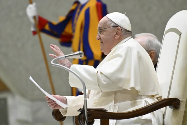 Mesajele candidaților la prezidențiale la moartea Papei Francisc