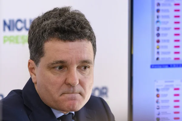 AEP îl reclamă la Parchet pe Nicușor Dan. Candidatul nu a declarat DONAȚII de sute de mii de euro. Reacția Primarului