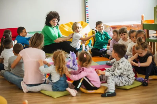 Copiii săraci îmbătrânesc mai repede decât minorii bogați