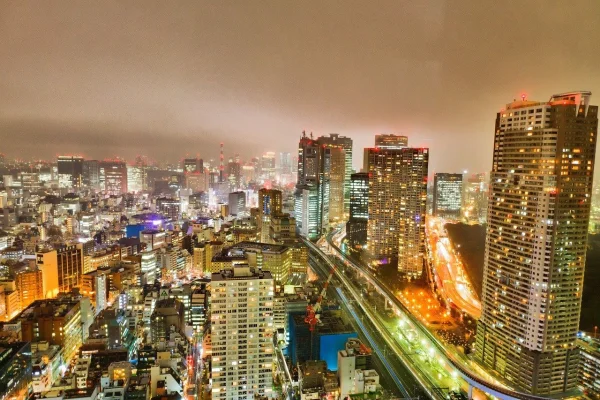 Atac cu cuțitul în metroul din Tokyo, mai multe persoane au fost rănite