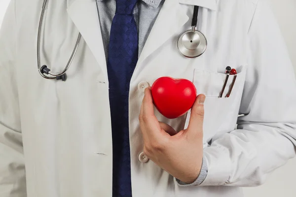 Obiceiul matinal care îți poate afecta grav inima, avertizează cardiologii