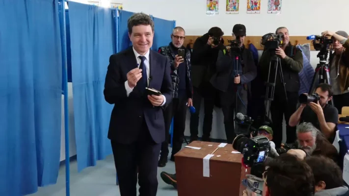 Alegeri prezidențiale 2025. Nicușor Dan a votat în localitatea natală, Făgăraș: „Am votat cu gândul la mulți oameni care sunt tăcuți"