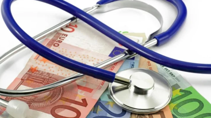 Patru medici de familie reținuți pentru decontări fictive la CAS Dolj: prejudiciu de peste 955.000 de lei