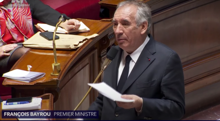 Socialiştii francezi depun moţiune de cenzură contra guvernului Francois Bayrou, după eşecul negocierilor privind reforma pensiilor