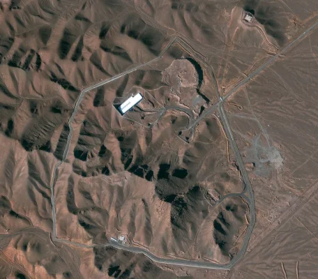 Financial Times: Muntele nuclear care bântuie Israelul. Îngropată la jumătate de kilometru sub pământ, instalaţia de îmbogăţire a uraniului Fordo din Iran reprezintă testul suprem pentru puterea aeriană israeliană