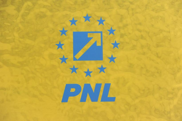 Se pregătește "revoluția" în PNL. Partidul își reduce conducerea la jumătate