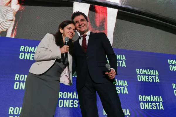 Nicușor Dan a anunțat că se căsătorește cu Mirabela Grădinaru: „Se va întâmpla”. Când va avea loc nunta cu mama copiilor lui