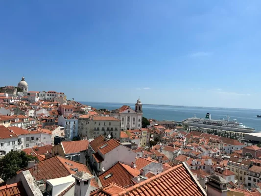 Portugalia cere Uniunii Europene să facă presiuni asupra Franței privind conexiunile electrice / După o pană de curent uriașă, Lisabona susține că trebuie consolidate legăturile energetice transfrontaliere și consideră că aceasta este o problemă legată de piața unică