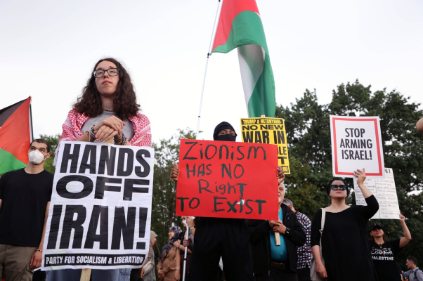 Manifestaţii anti-Israel în Iran. Mii de oameni în stradă