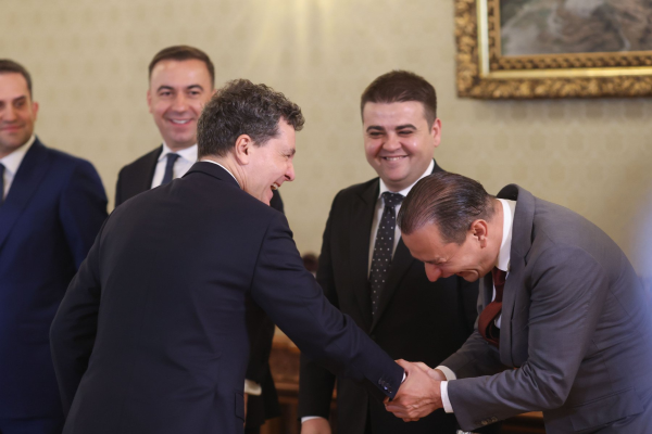 VIDEO Daniel Băluță, despre poza cu „plecăciunea” la Nicușor Dan: Președintele mi-a spus „Ne-am mai văzut de câteva ori. Ne știm, nu?” și mi-am modificat poziția / Ce spune despre tensiunile dintre ei, ca primari