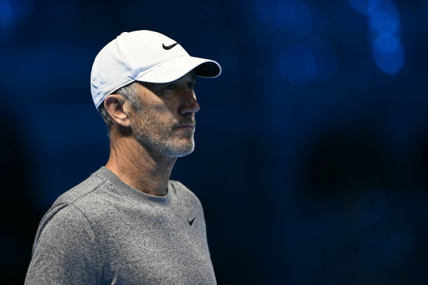 Își amână retragerea: Legendarul antrenor Darren Cahill va rămâne în continuare alături de liderul ATP