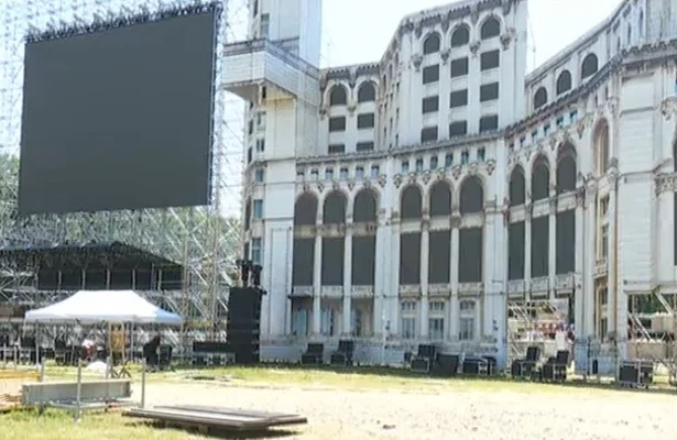 Atmosferă retro și decoruri spectaculoase la Festivalul Nostalgia. TVR, unul dintre partenerii evenimentului