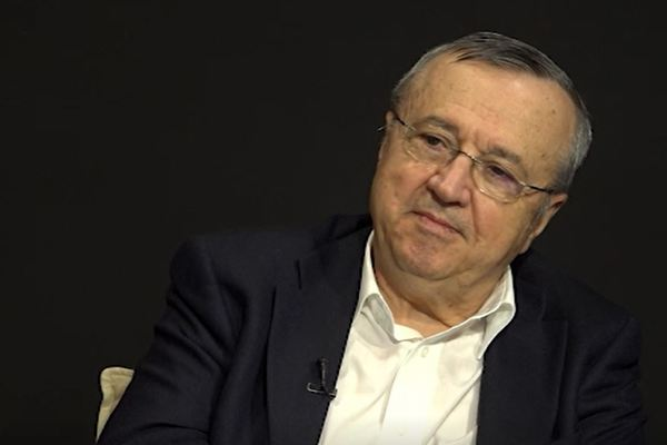 Ion Cristoiu: Tot în numele lui Nicușor Dan, Oana Țoiu anunță că România e dispusă să cumpere arme pe bani grei ca să dea cadou Ucrainei. Se discută de cedarea unui nou sistem Patriot