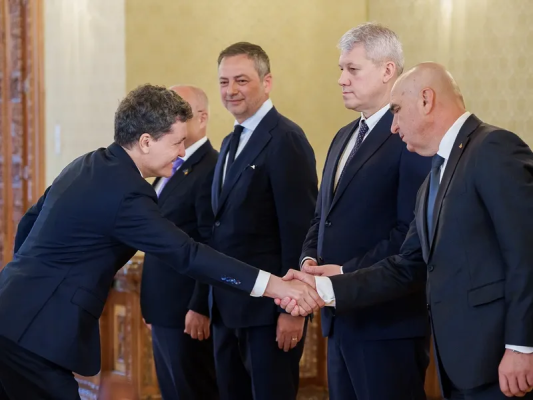 Nicușor Dan l-a chemat pe Ilie Bolojan la Cotroceni, la ora 15.00. La 17.00 au loc noi consultări