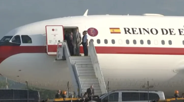 Regele Spaniei, Felipe al VI-lea, a aterizat la Sibiu. Întâlnirea cu Nicuor Dan, marți