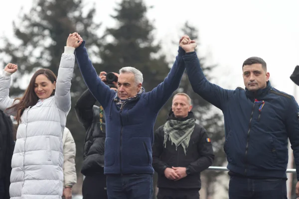 Video
        George Simion și Anamaria Gavrilă intră în cursa prezidențială. Care este planul suveraniştilor